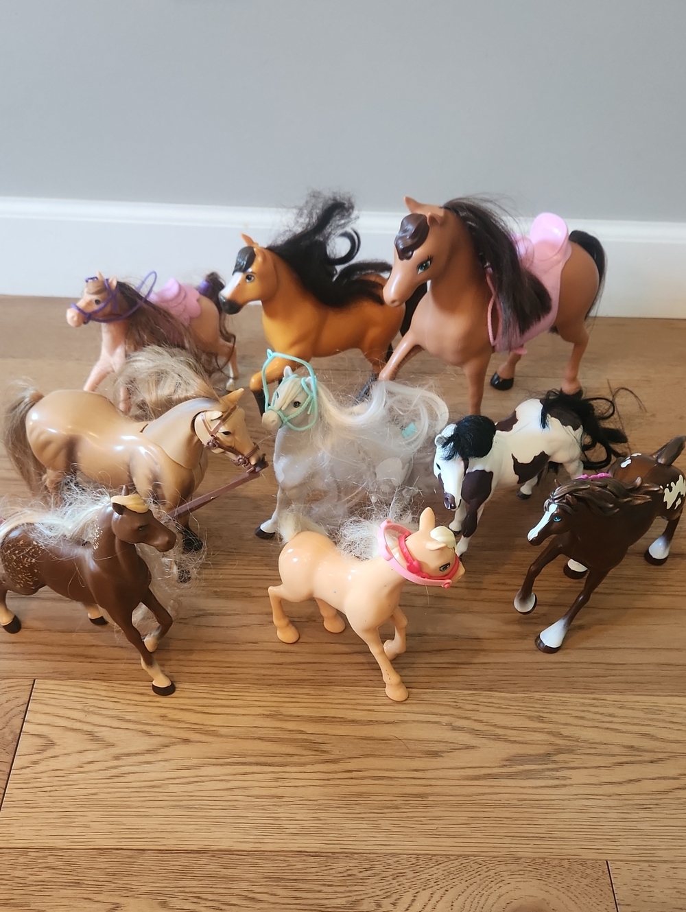 Assorted Kids Horse Toy Play Set - 9 Horses